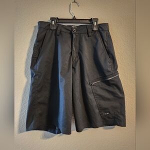 HUK Performance Fishing Men’s black shorts size 28